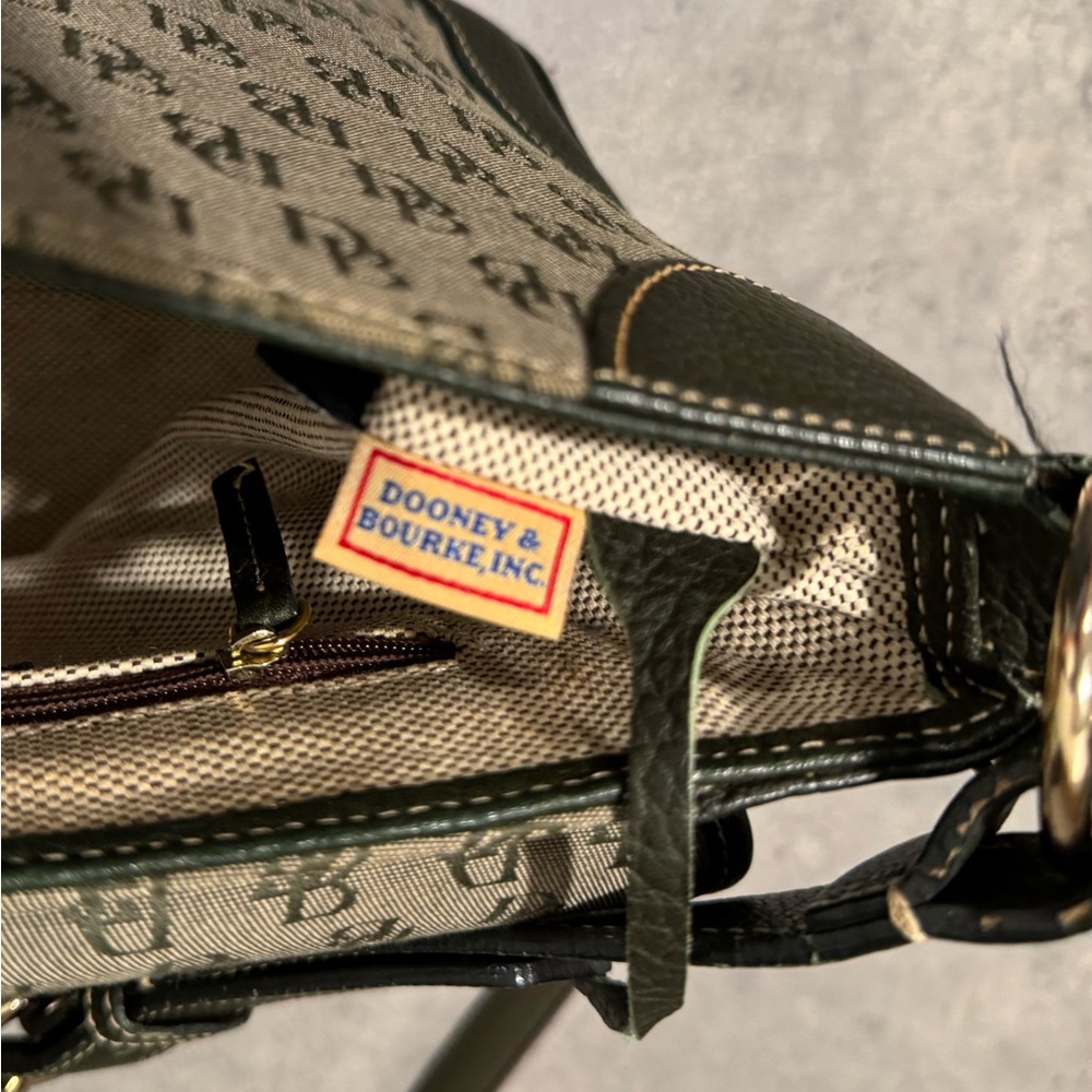 Dooney & Bourke Signature Messenger Style Bag! Green!! GUC!! - Picture 8 of 13
